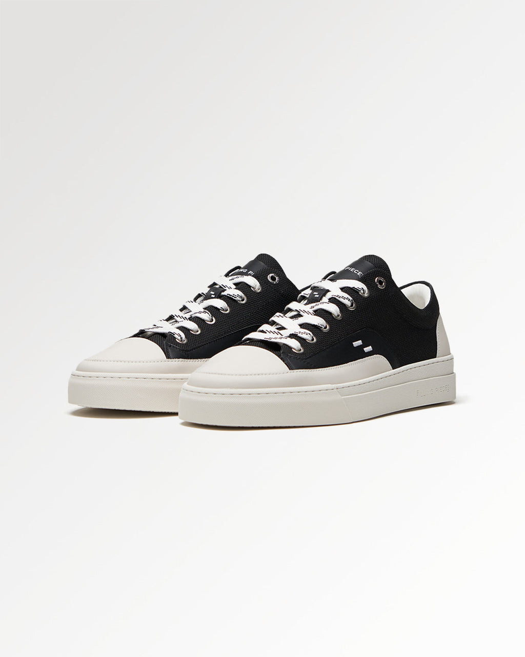 Filling Pieces: Riveira Low - Black