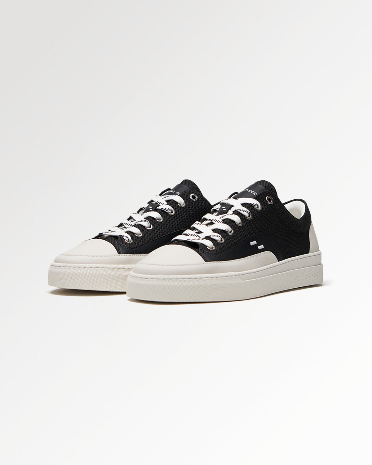 Filling Pieces: Riveira Low - Black