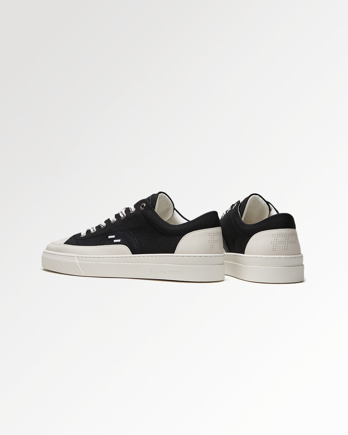 Filling Pieces: Riveira Low - Black