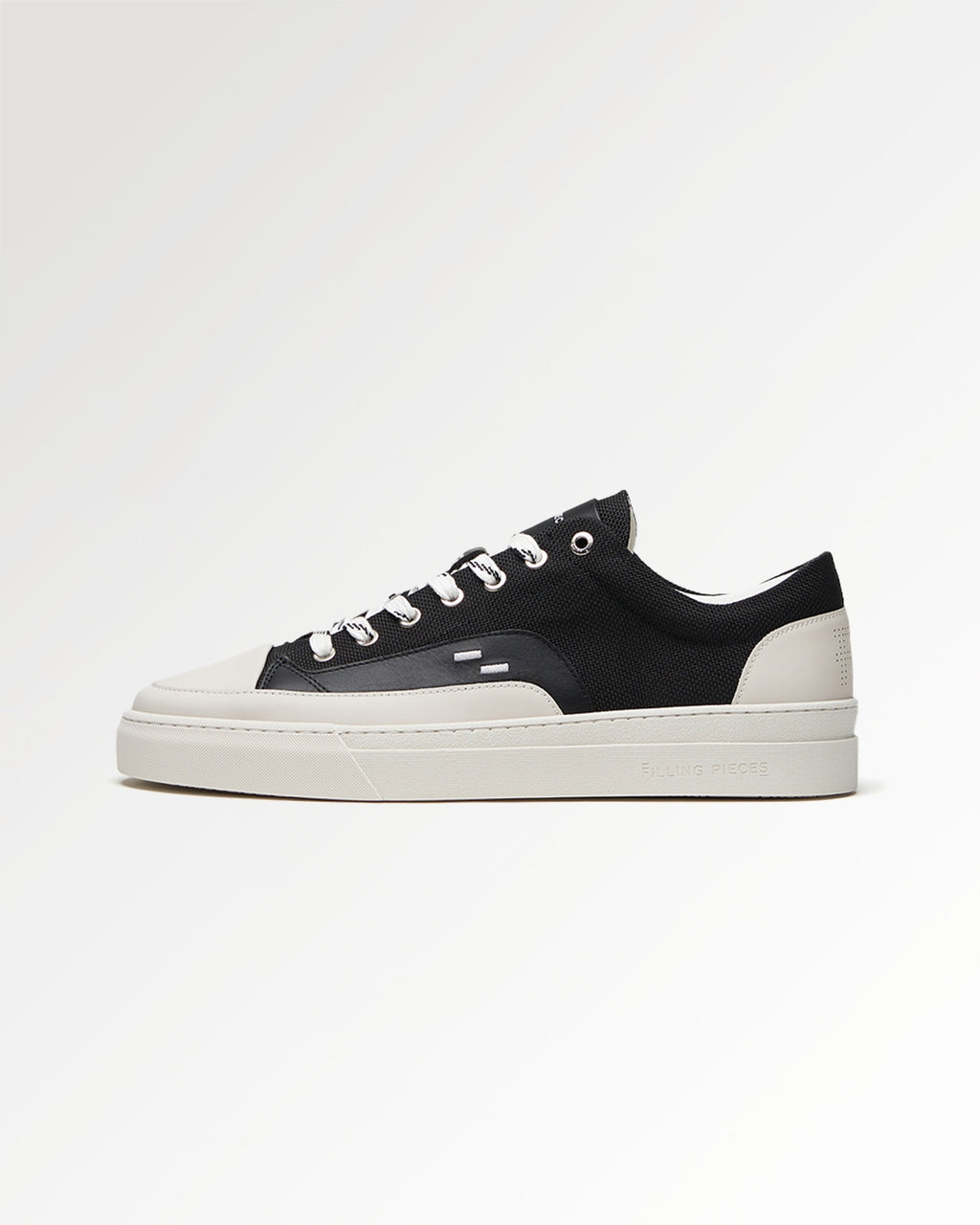 Filling Pieces: Riveira Low - Black