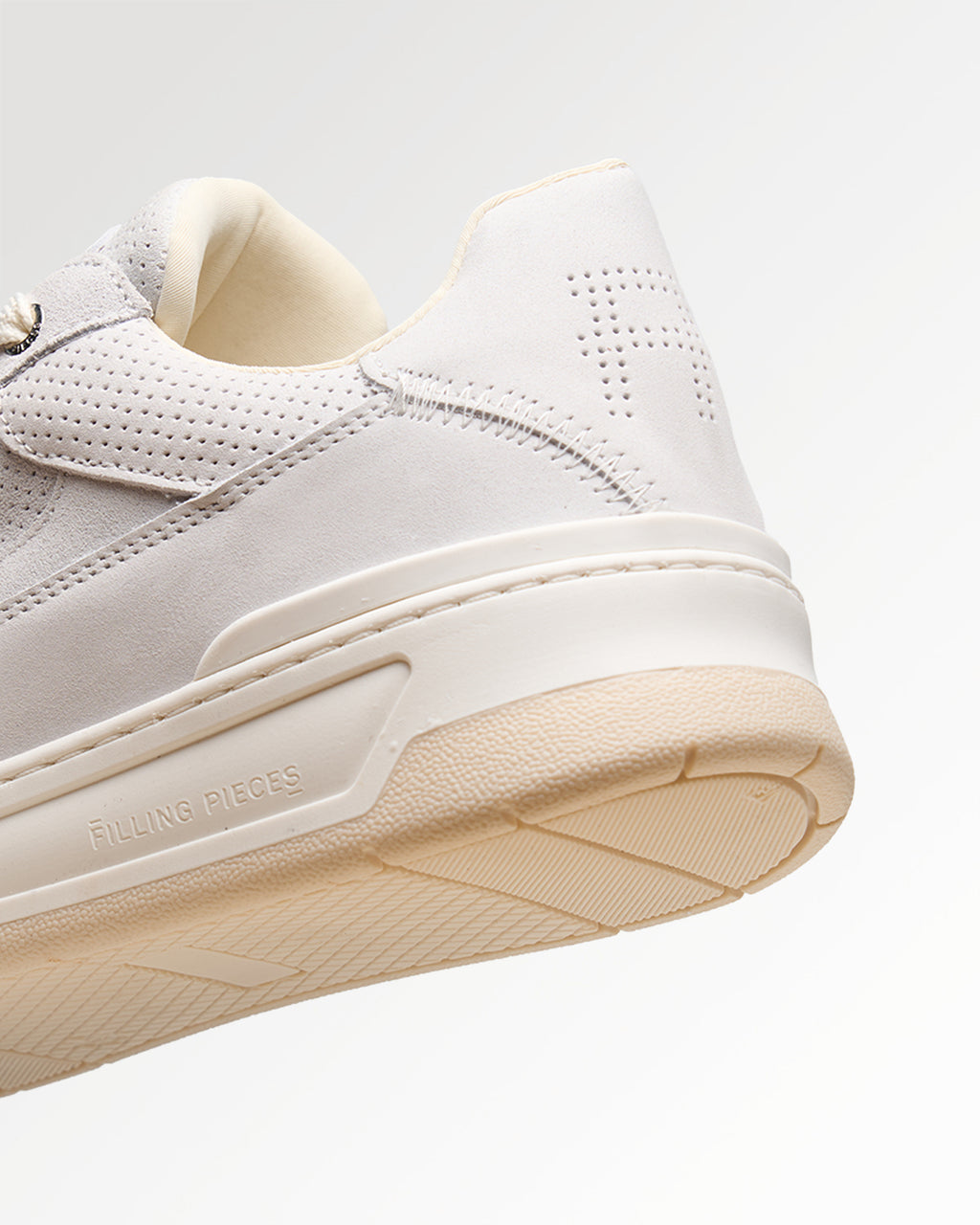 Filling Pieces: Cruiser Suede - White