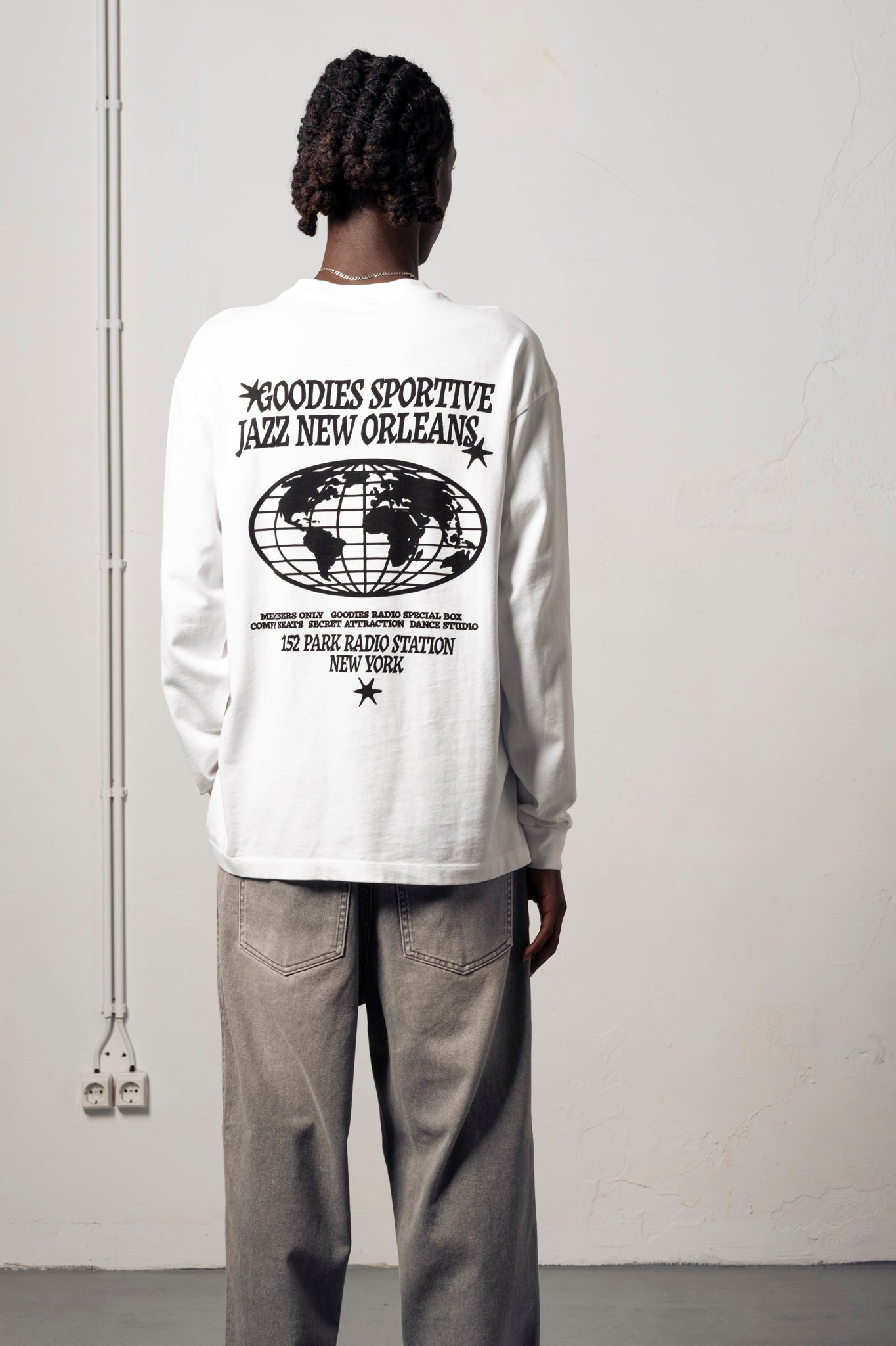 Goodies Sportive: Radio Station Longsleeve