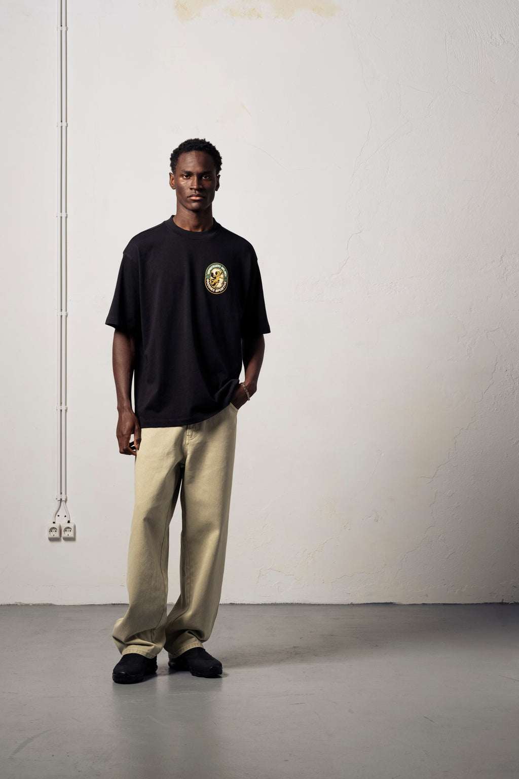 Goodies Sportive: Sophisticated Airlines Black Tee