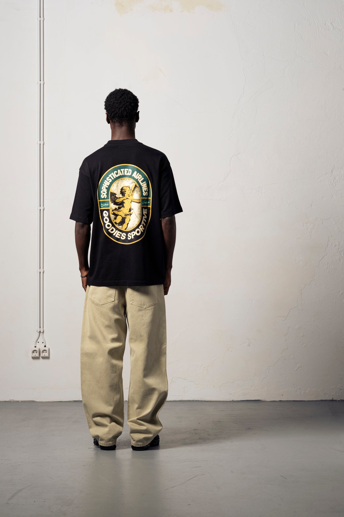 Goodies Sportive: Sophisticated Airlines Black Tee