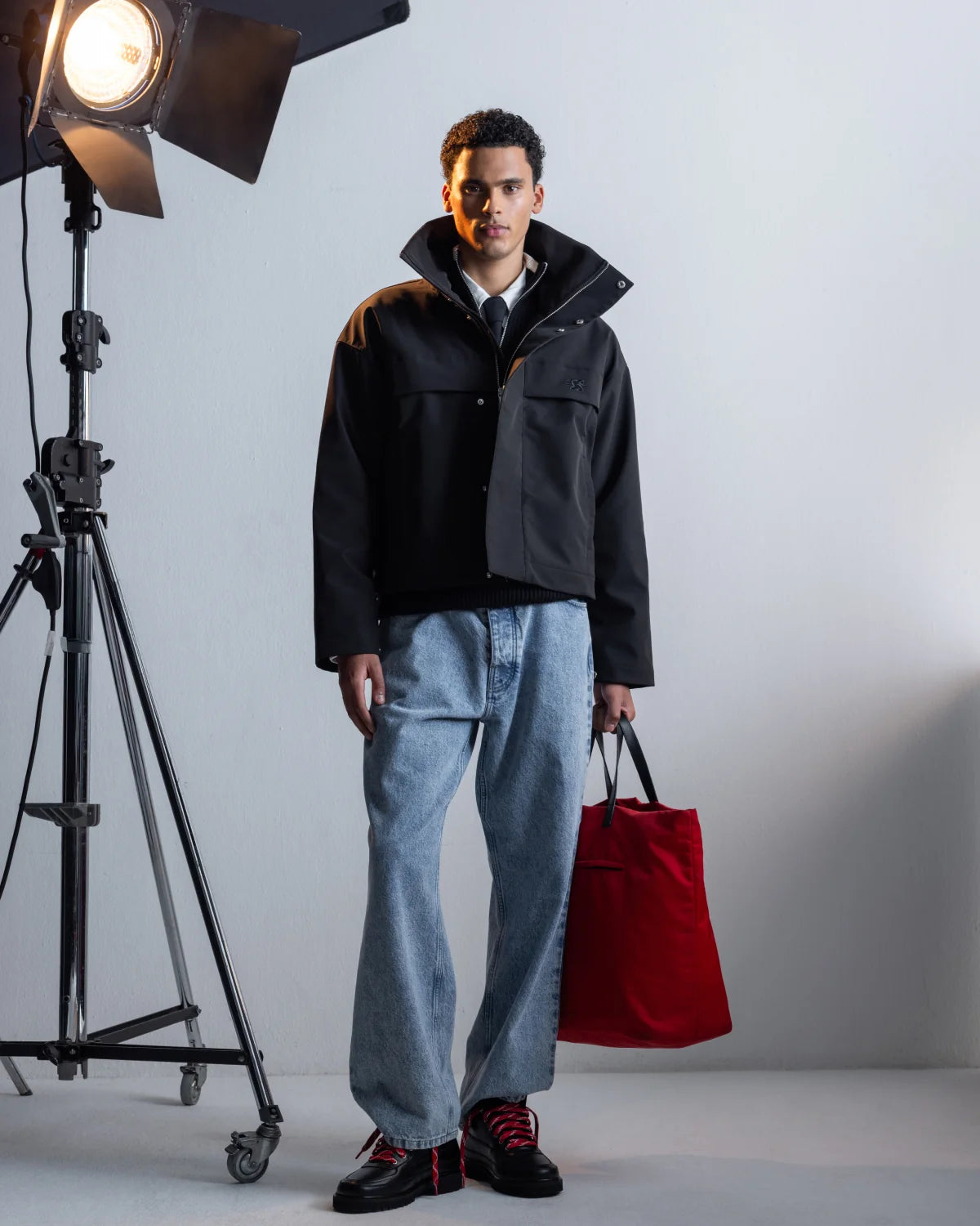 Filling Pieces: Light Jacket Cropped - Black