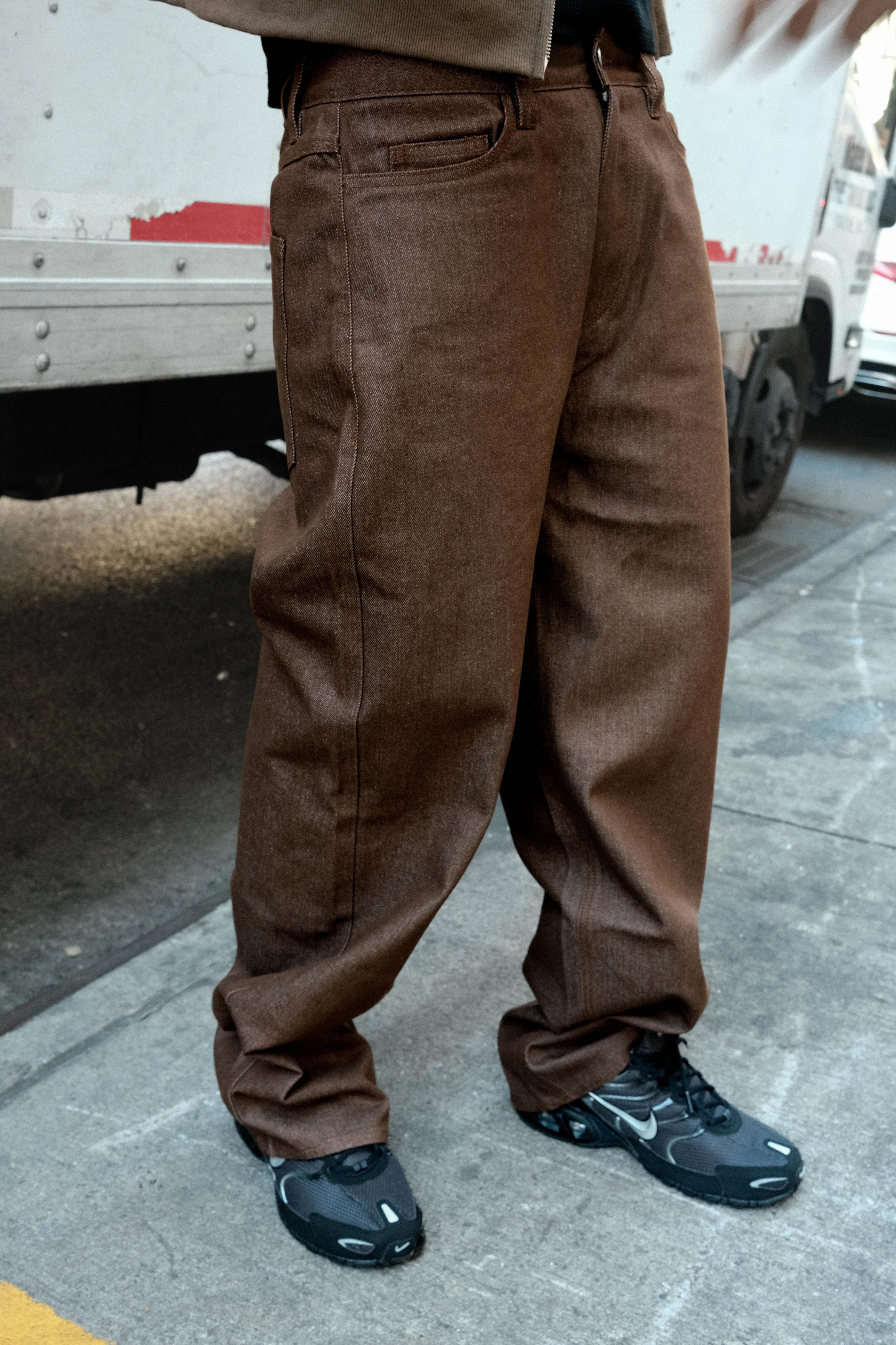C_ALM: Baggy Raw Jeans - Brown