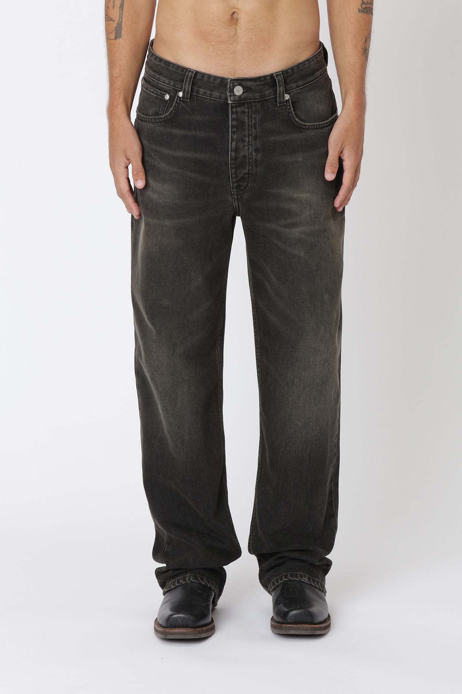 Won Hundred: Steve 80's Black